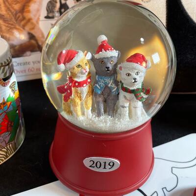 Lot 194. Cat Lot #6