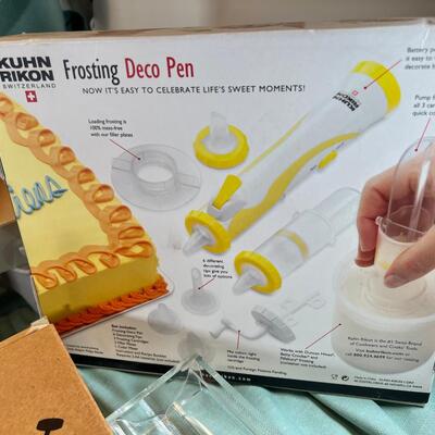 New baking, cookie molds ,  cake decorating. Pie baking, Cheese Cake pan