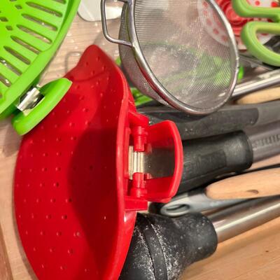 2 Drawers, silicon mini spatulas, graters, kitchen tools
