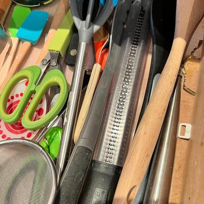 2 Drawers, silicon mini spatulas, graters, kitchen tools