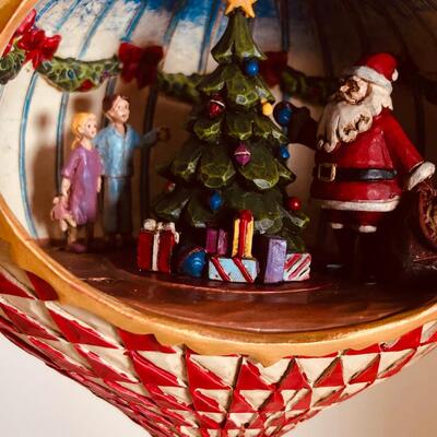 Jim Shore New in Box Disney Christmas ornament with Diarama, and musical Holder