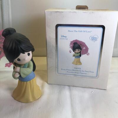 Precious Moments Disney from the movie  Mulan "Every Flower Blooms In Its Own Time" # 154013