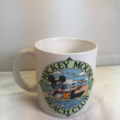 5 Walt Disney, Sea World Mickey Mouse Coffee mugs New without boxes
