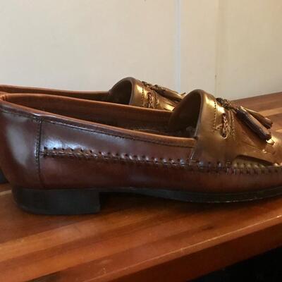 4 pair Men’s Classic All Leather Designer Shoes, size 9