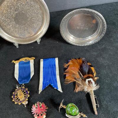 Lot 211. Antique Smalls