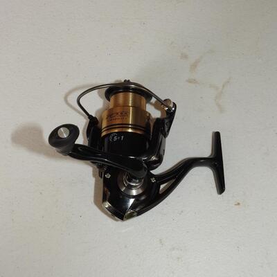 Harvest spincast reel