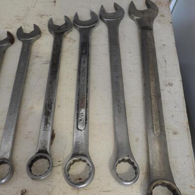 Grouping of wrenches