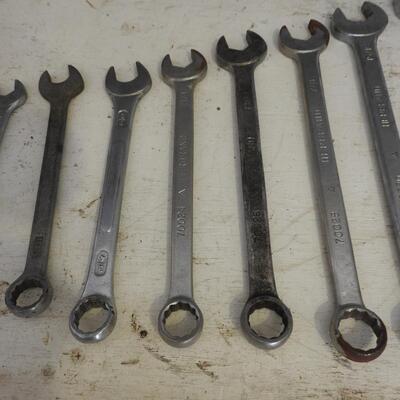 Grouping of wrenches
