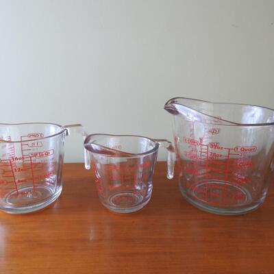 Anchor hocking measuring cups