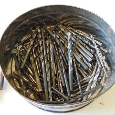 Grouping of drill bits