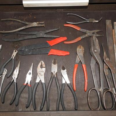 Grouping of tools