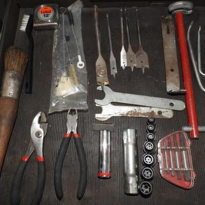 Grouping of tools