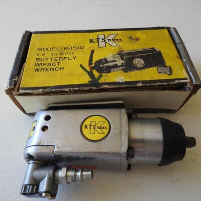 Butterfly impact wrench