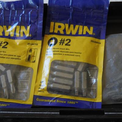 Interchangeable screwdriver and bits