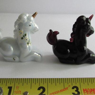 2 Older Boyd Mini Glass Unicorns, Amythist and Hand Painted White Carnival