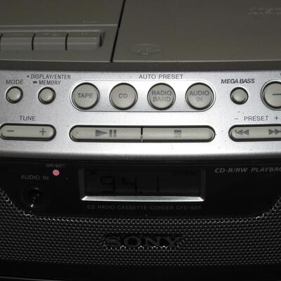 Sony am fm radio ,cd and cassette corder