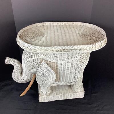 5145 Vintage Wicker Elephant Plant Stand Side Table