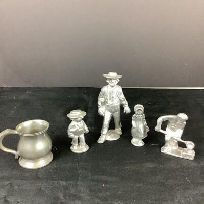 5149 Lot of Wilton Armetale Server Ware & Pewter Figures