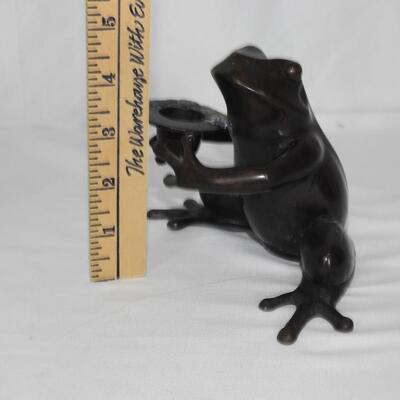 Bronze frog candle holder