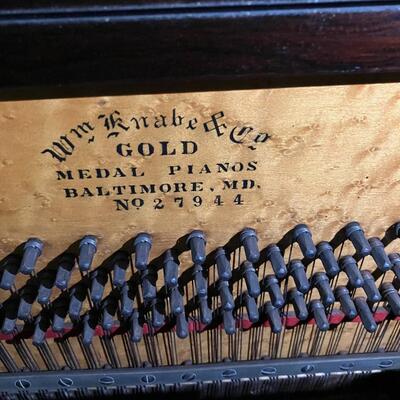 Antique mid to late 1880s upright Piano Wm Knabe & Co. - working condition