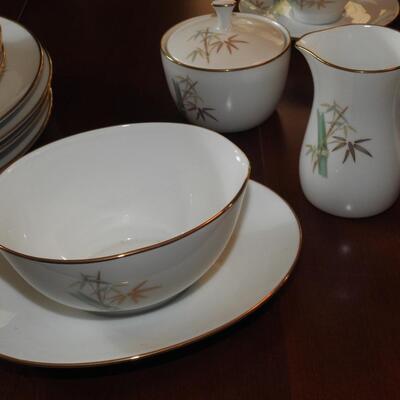 Noritaki oriental  China setting for 12