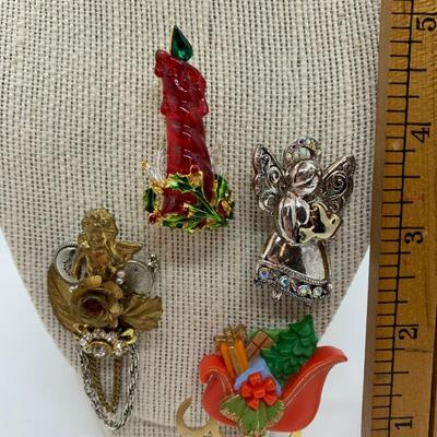 LOT 3R: Vintage Holiday Pins