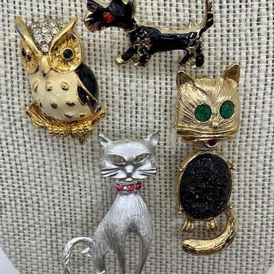 LOT 12: Classic Animal Brooches: Owl, Cat & Dog