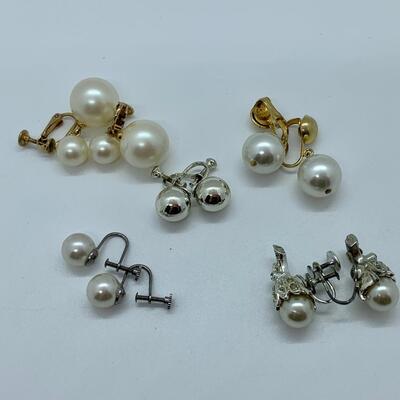 Lot 14R: Faux Pearls & More, Screw Backs & Lever Clip