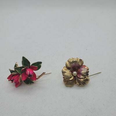 LOT 18G: Vintage Floral: Hobe Pin, Sterling Silver, Clip On Earrings/Pin Set & More