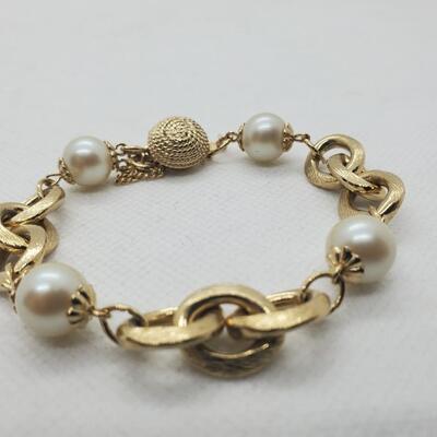 LOT 23G: Vintage Fashion Bracelets: Goldstones, Pearls & More