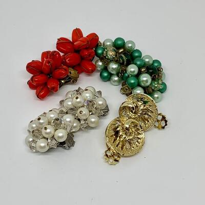 LOT 26R: Vintage Fashion Clip-On Earrings