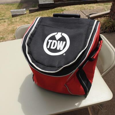 Rolling carry on bag