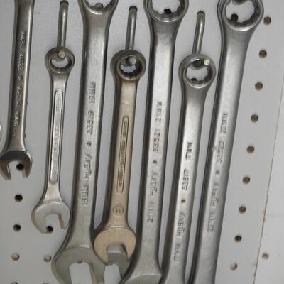 Collection of wrenches