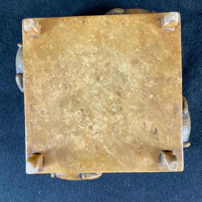 Lot 227Vintage Soapstone Box with Lizard