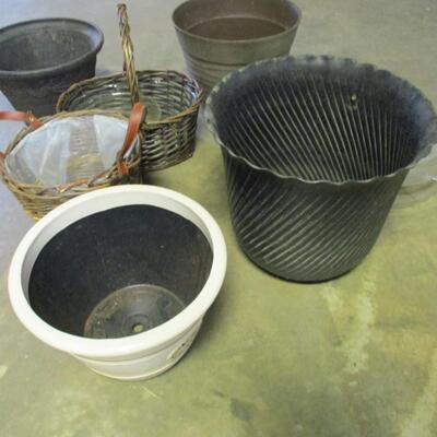 Plant Pots - Metal - Wicker - Plastic