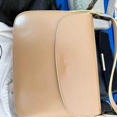 Purses, handbags and wallets