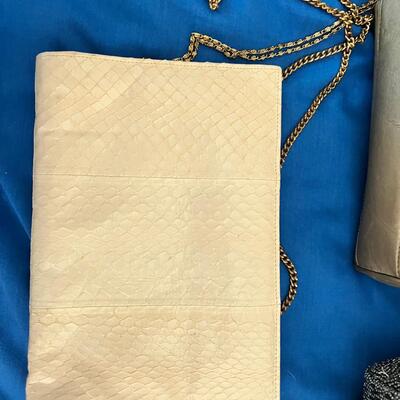 Purses, handbags and wallets