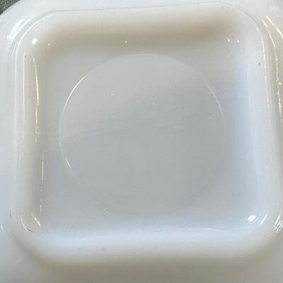 Chip and dips Ramakins 11 heavy William Sonoma white dinner plates