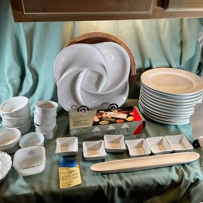 Chip and dips Ramakins 11 heavy William Sonoma white dinner plates