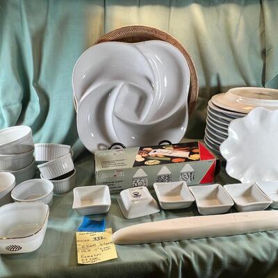 Chip and dips Ramakins 11 heavy William Sonoma white dinner plates