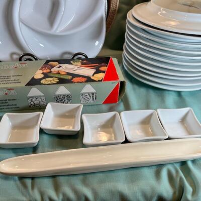 Chip and dips Ramakins 11 heavy William Sonoma white dinner plates
