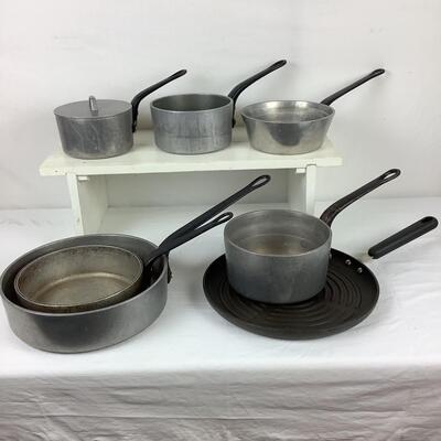 5177 Wilton Armetale, Circulon Pots & Pans