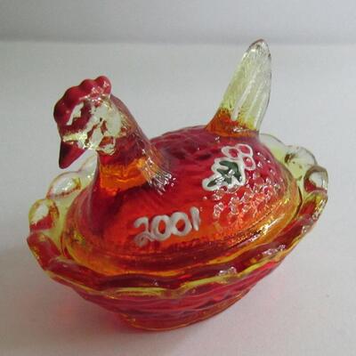 Hard to Find Dated 2001 Hand Painted Boyd Hen on Nest Salt