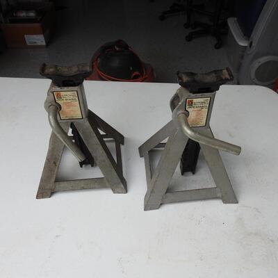 Pair of jack stands
