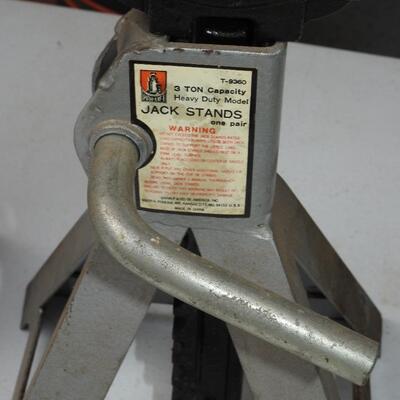 Pair of jack stands