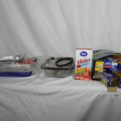 Box lot of household goods