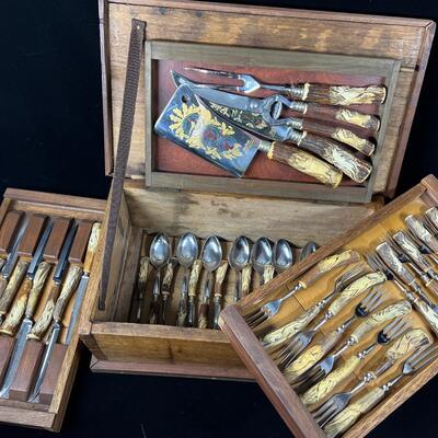 Klaus Tragbar Hand Carved Staghorn Cutlery Carving Set Heavy Wood box