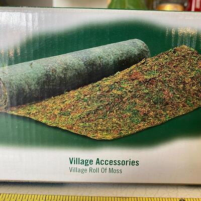 Department 56 ~ Village Accessories ~ Village roll of moss
