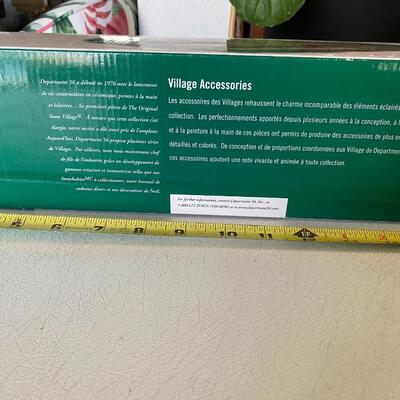 Department 56 ~ Village Accessories ~ Village roll of moss