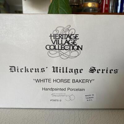 Department 56 ~ Heritage House ~ White Horse  Bakery